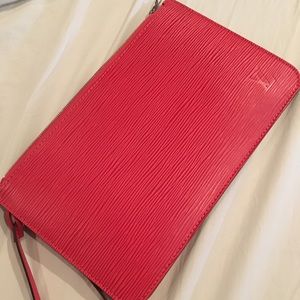 NWOT Louis Vuitton Neverfull pochette